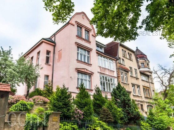 Доходный дом в Теплице, 8-комнатная, 511 м² Теплице Josefa Šafaříka - Коммерческая недвижимость - Personally Real Estate Доходный дом в Теплице, 8-комнатная, 511 м² Теплице Josefa Šafaříka - Коммерческая недвижимость - Personally Real Estate