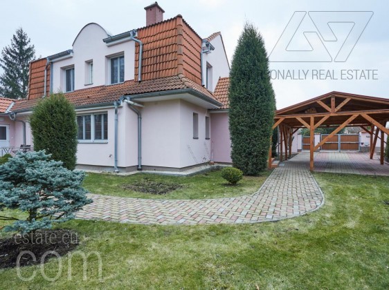 Дом в Карловых Варах, 9-комнатный, 394 м² Карловы Вары Zlatá - Жилая недвижимость - Personally Real Estate Дом в Карловых Варах, 9-комнатный, 394 м² Карловы Вары Zlatá - Жилая недвижимость - Personally Real Estate