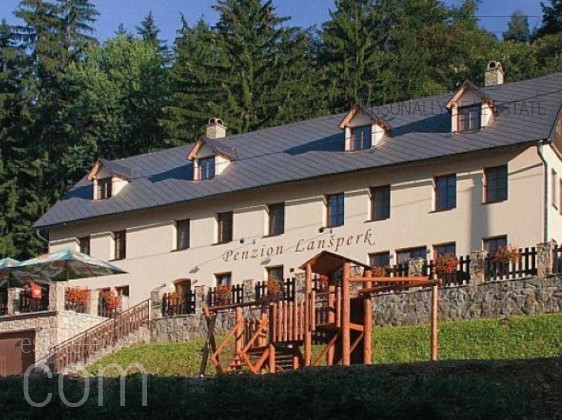 Отель / Пансион в Dolní Dobrouč, 300 м² Dolní Dobrouč - Коммерческая недвижимость - Personally Real Estate Отель / Пансион в Dolní Dobrouč, 300 м² Dolní Dobrouč - Коммерческая недвижимость - Personally Real Estate