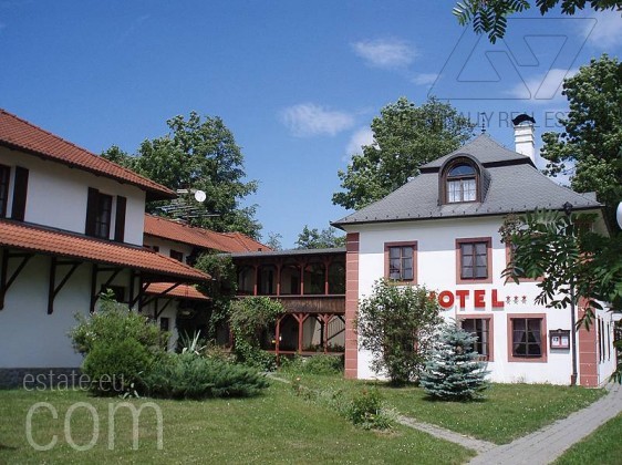 Отель / Пансион в Černovice, 1 000 м² Černovice  - Коммерческая недвижимость - Personally Real Estate